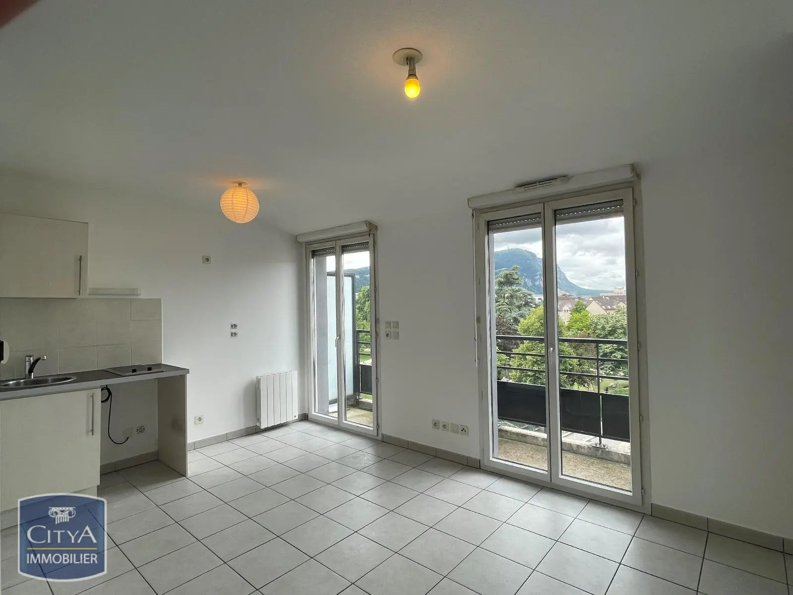 Photo 1 Appartement 1 pièce 32m²