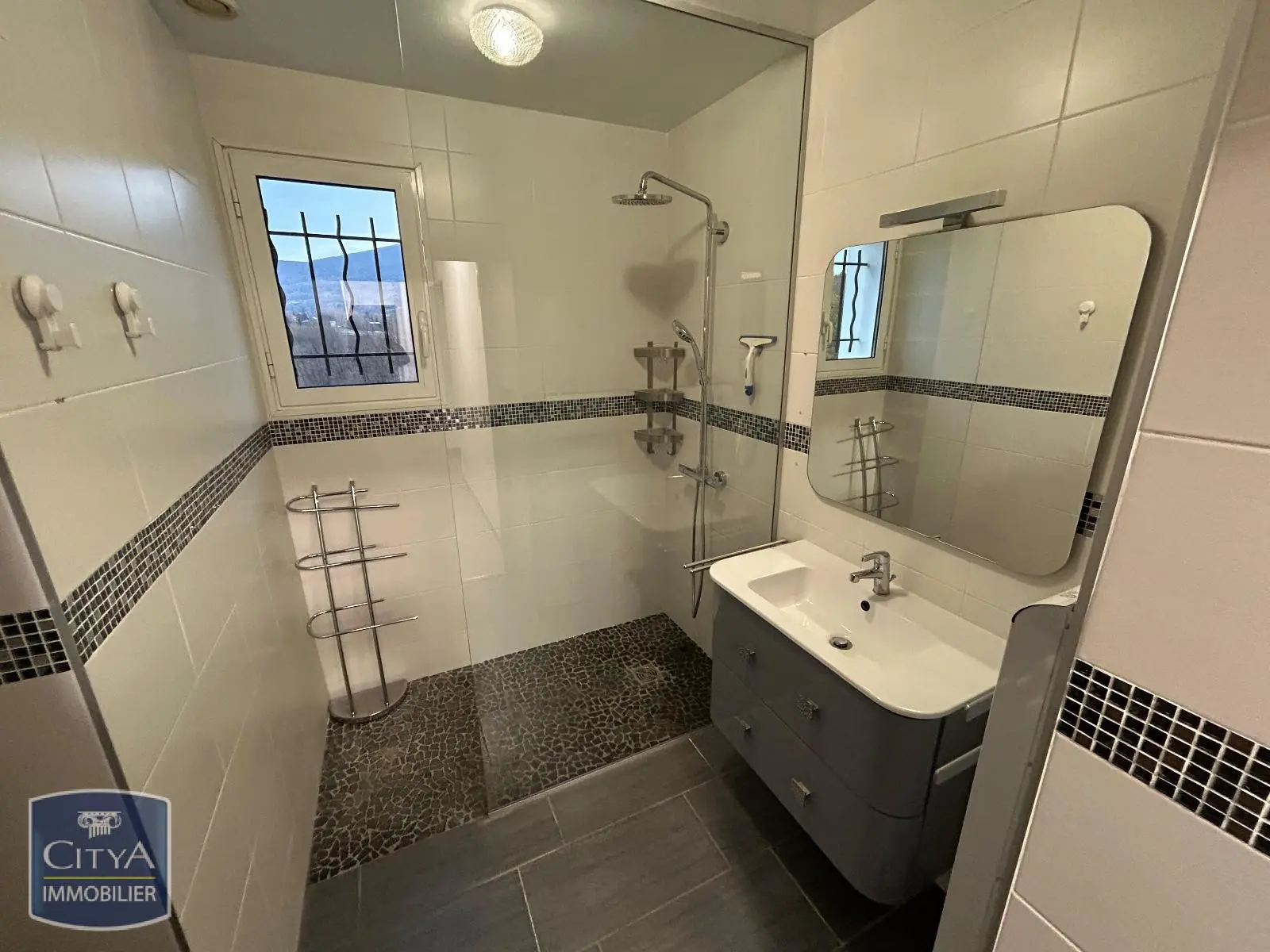 Photo 10 Maison 6 pièces 193m²