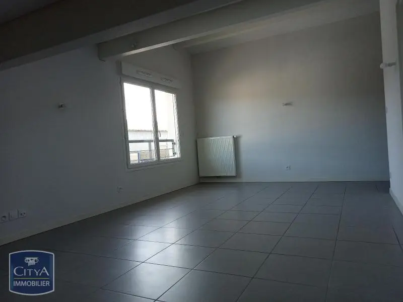 Photo 2 Appartement 1 pièce 27.65m²