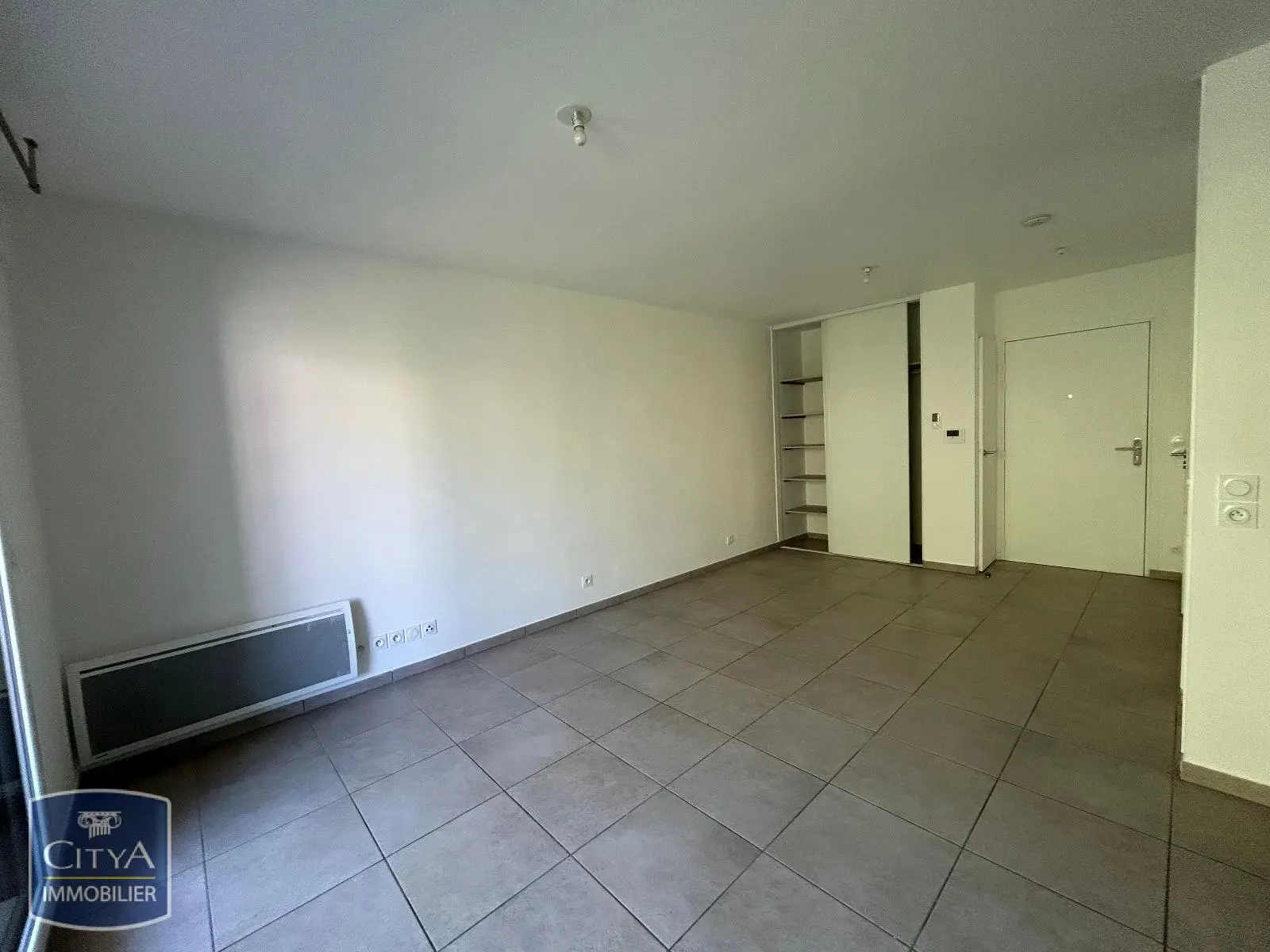 Photo 2 Appartement 1 pièce 28.36m²