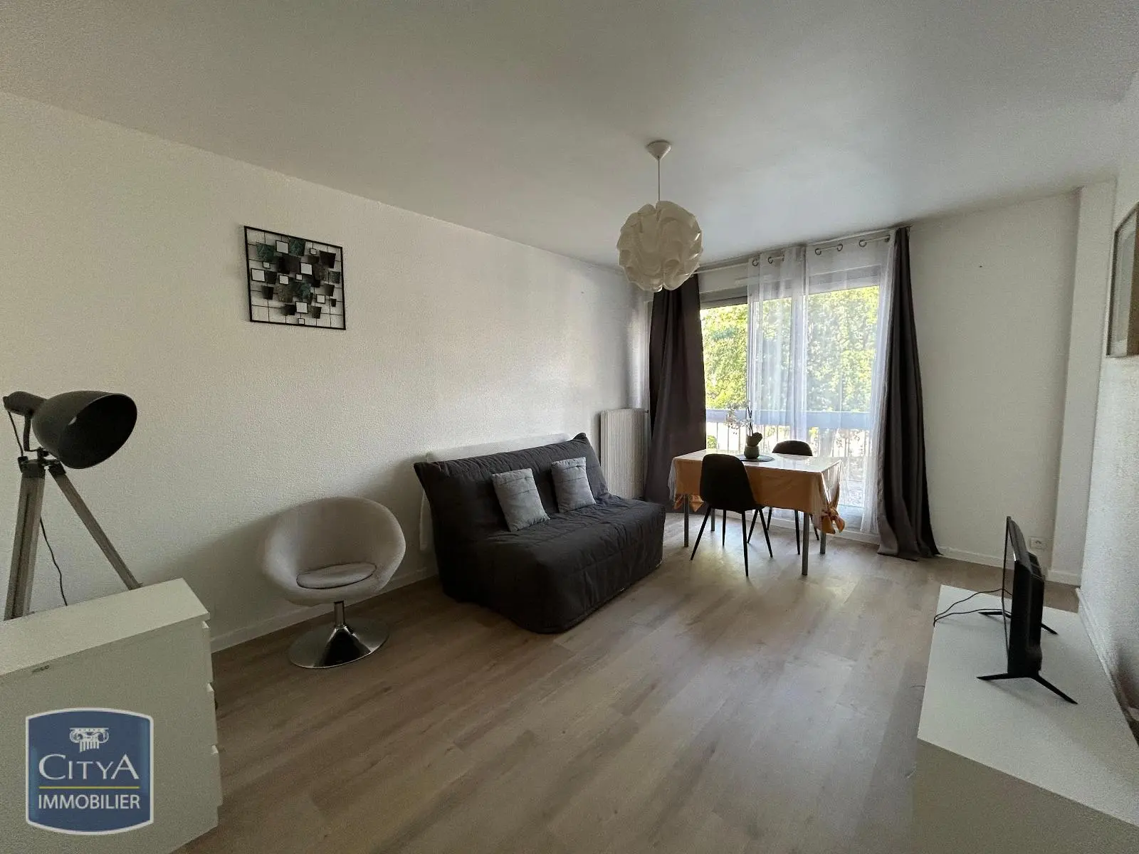 Photo 1 Appartement 1 pièce 32m²