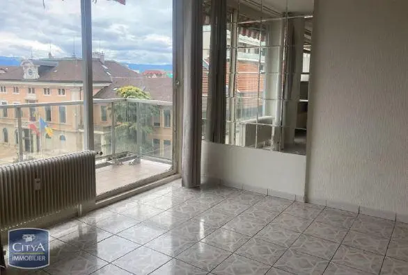 Photo 1 Appartement 1 pièce 39m²