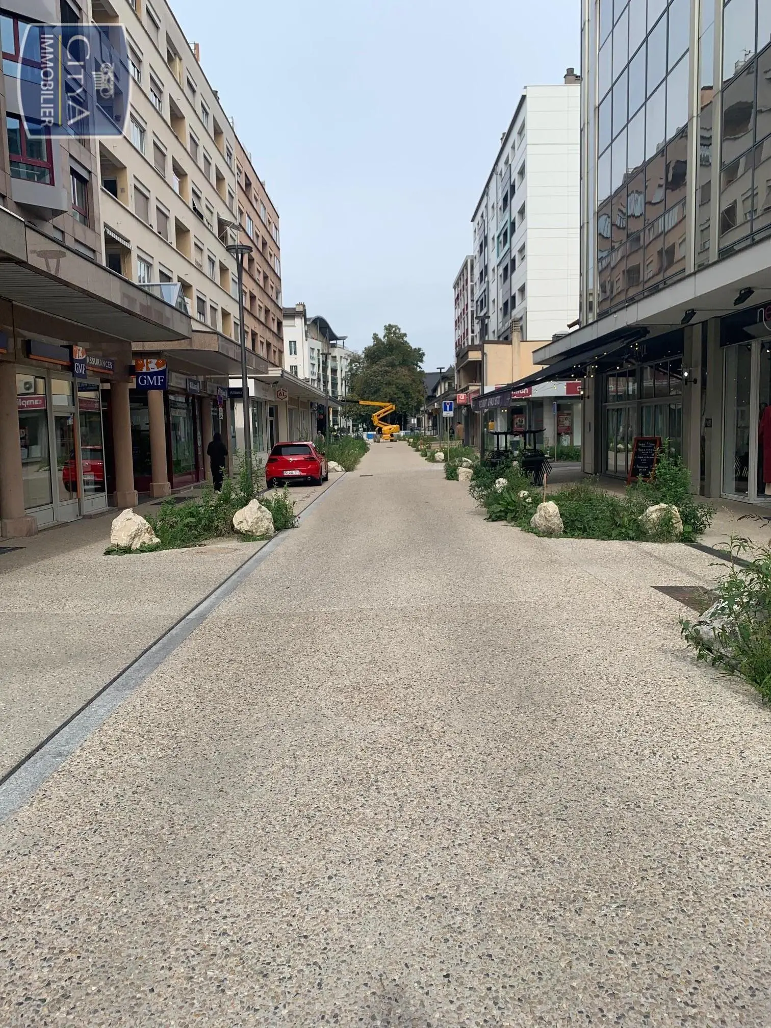 Photo 2 Local Commercial 412m²