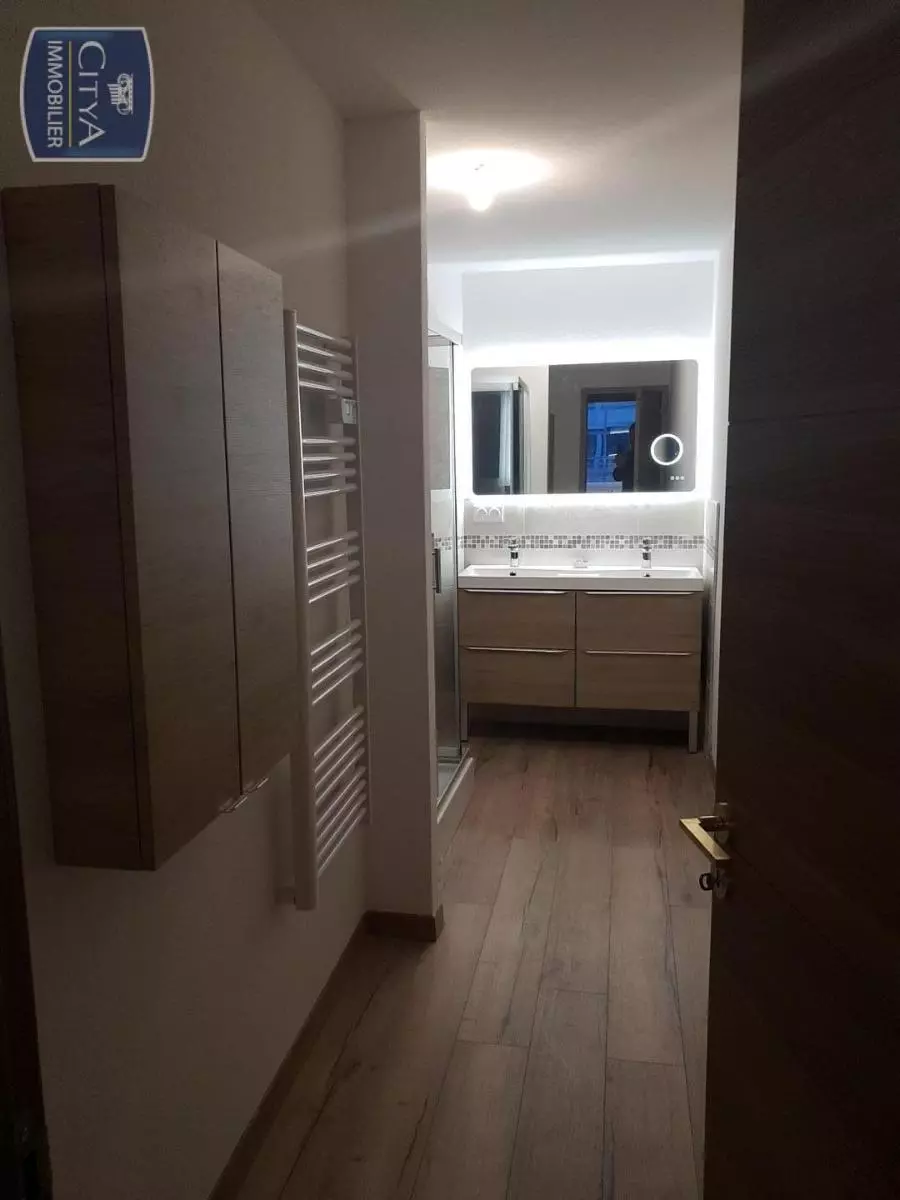 Illustration pour Appartement 3 pièces 88.7m² Photo Appartement 3 pièces 88.7m²