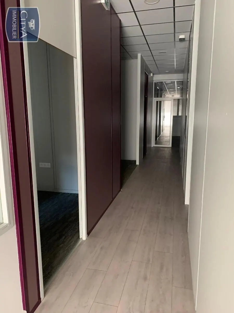 Photo 6 Local Commercial 275m²