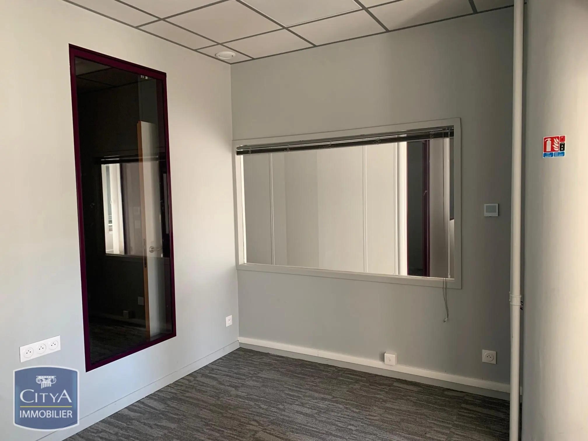 Photo 7 Local Commercial 412m²