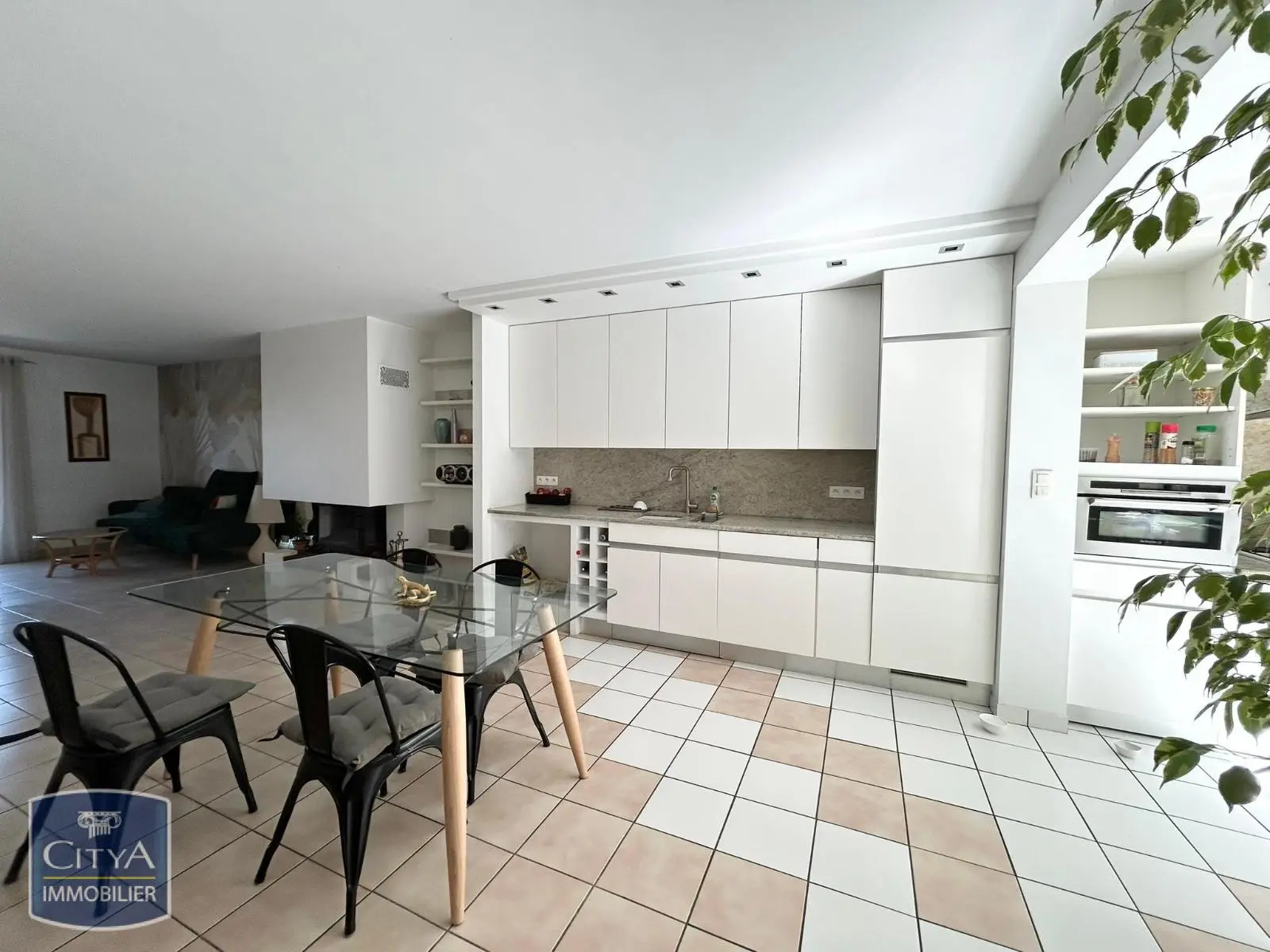 Photo 2 Appartement 3 pièces 83m²