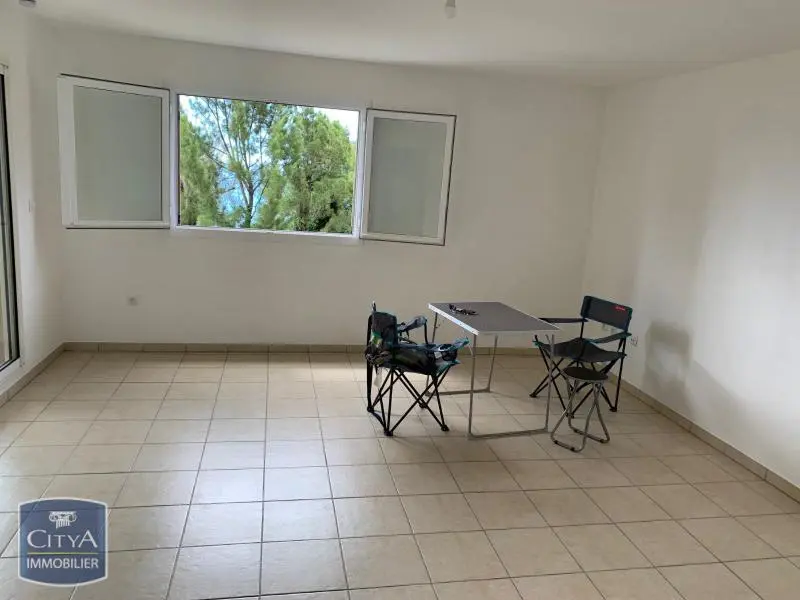 Photo 2 Appartement 2 pièces 55.86m²