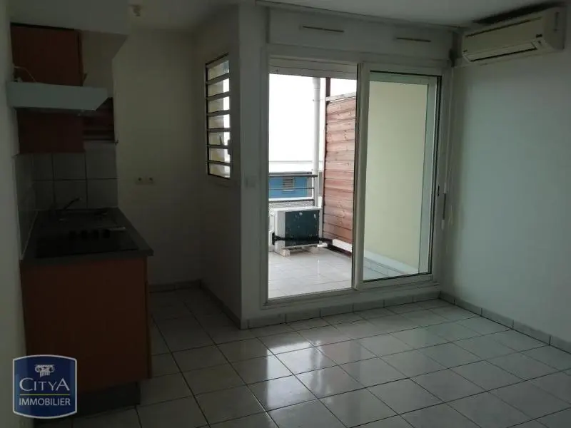 Photo 3 Appartement 1 pièce 28.39m²