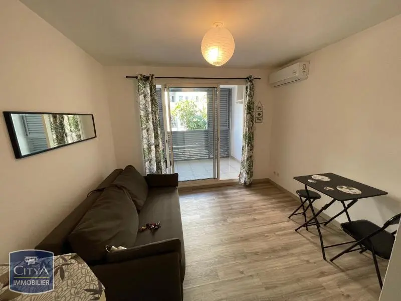 Photo 1 Appartement 1 pièce 19.5m²