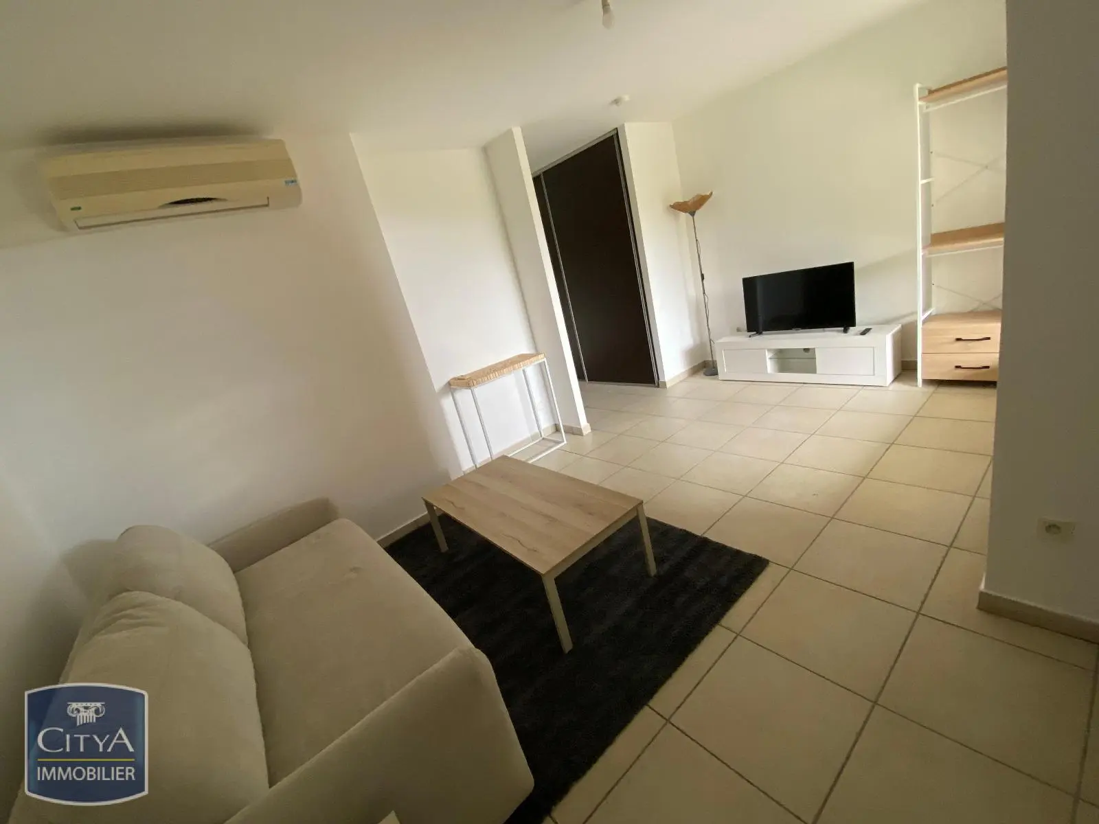 Photo 1 Appartement 1 pièce 32.94m²