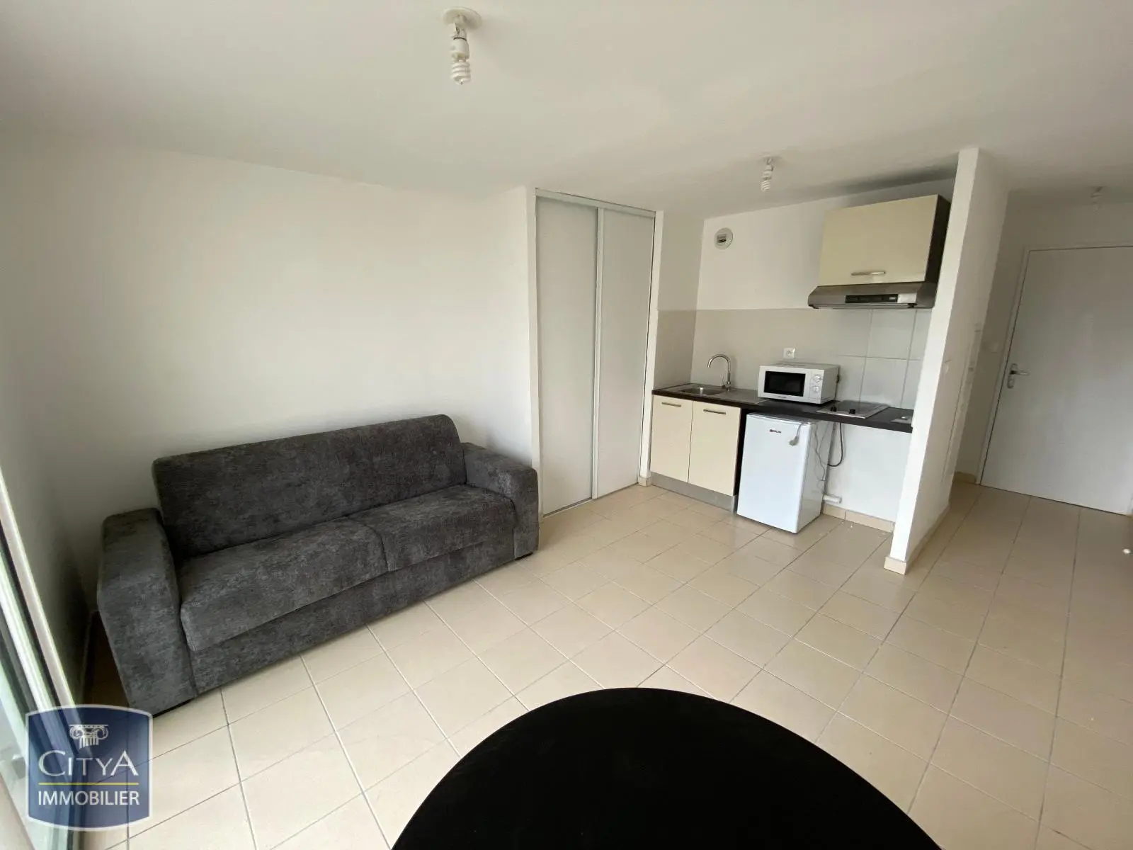Photo 2 Appartement 1 pièce 25.38m²