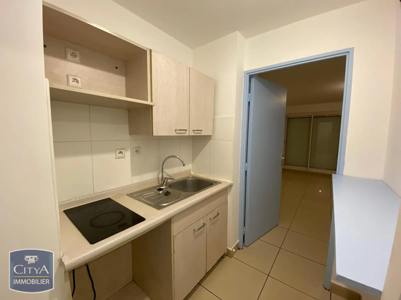 Photo 1 Appartement 1 pièce 27.53m²