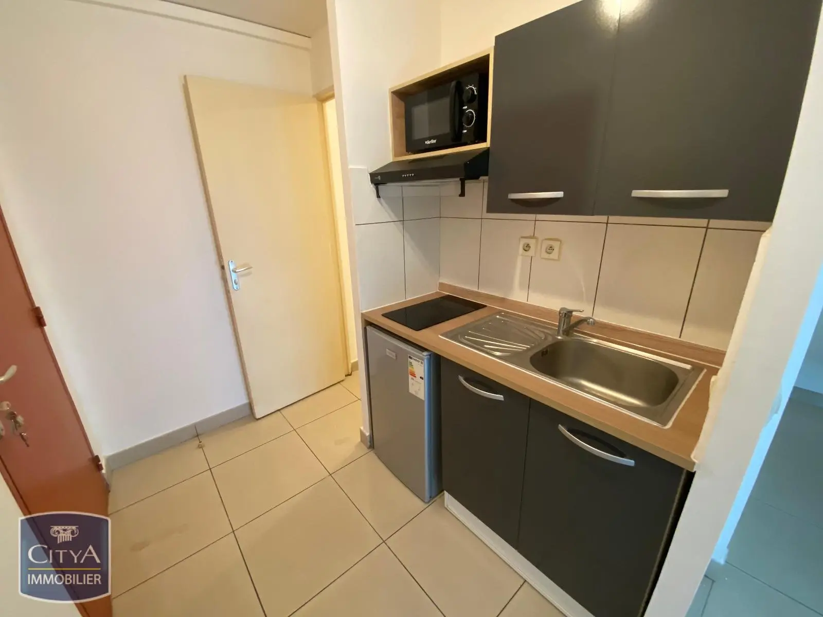 Photo 1 Appartement 1 pièce 22.99m²