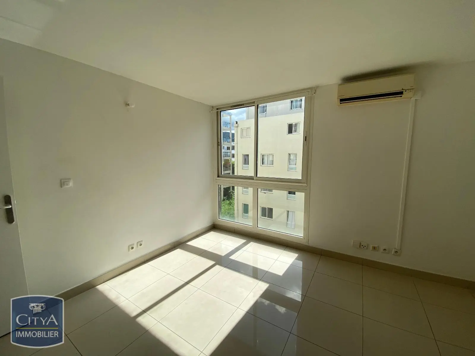 Photo 1 Appartement 1 pièce 21.32m²