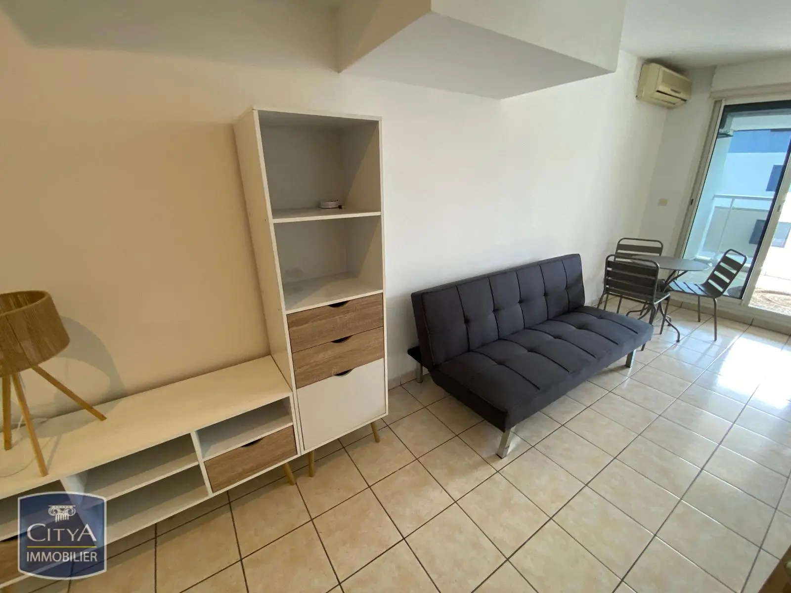 Photo 1 Appartement 1 pièce 24m²