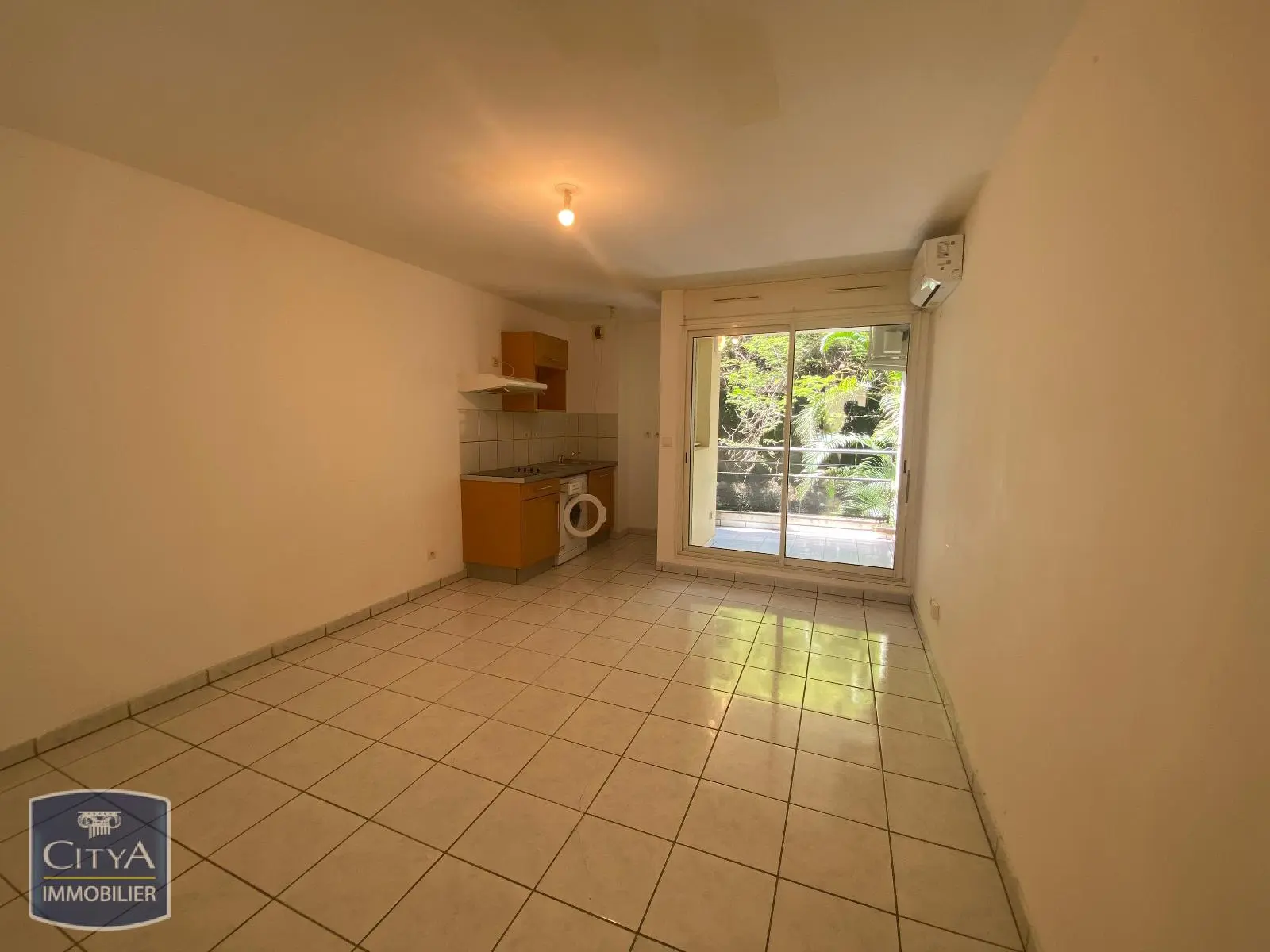 Photo 2 Appartement 1 pièce 25.25m²