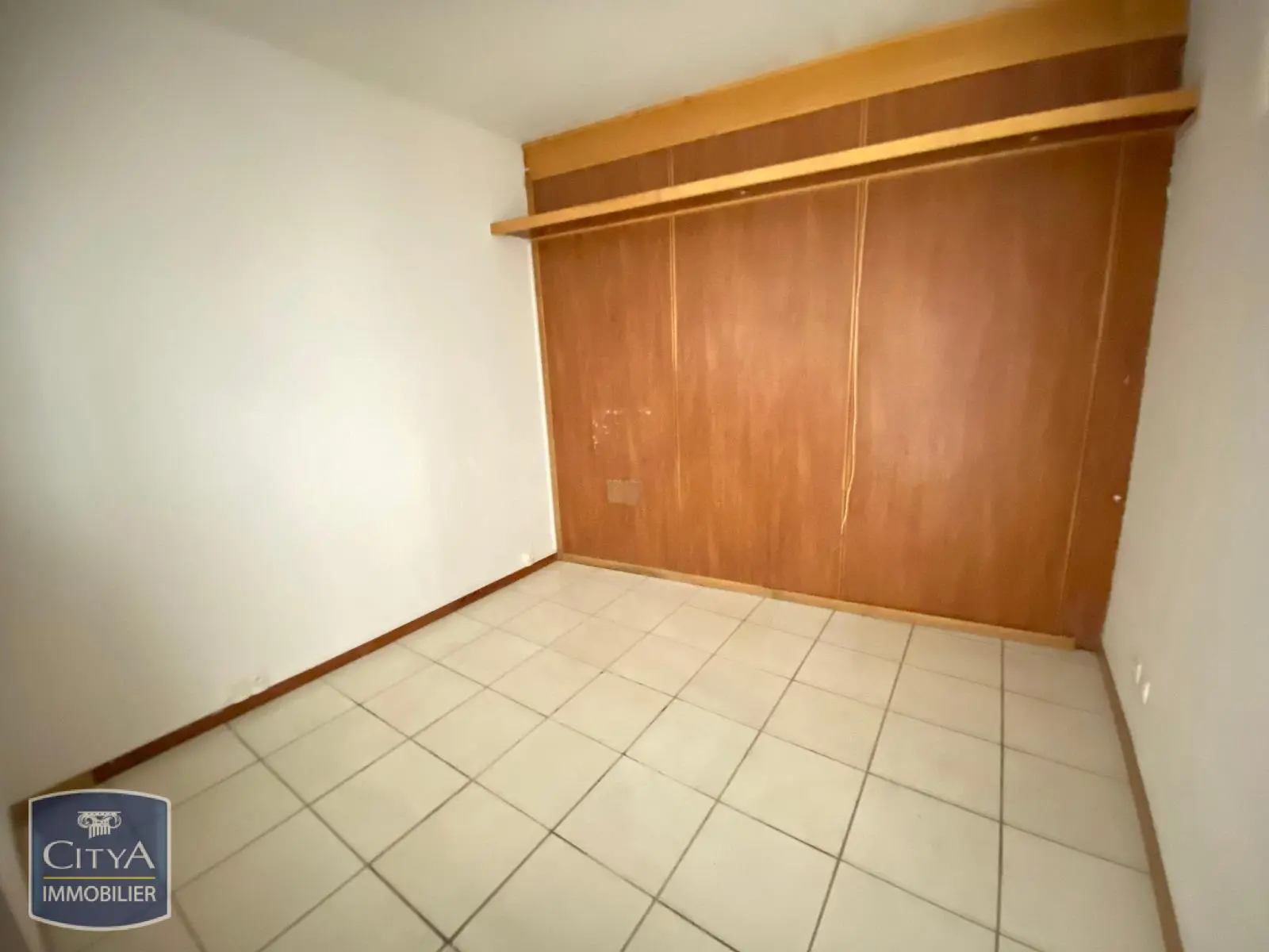 Photo 3 Local Commercial