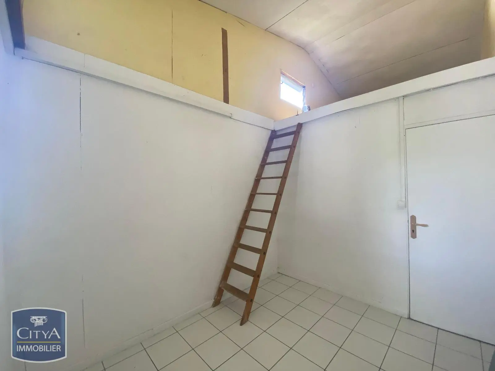 Photo 2 Appartement 1 pièce 10m²