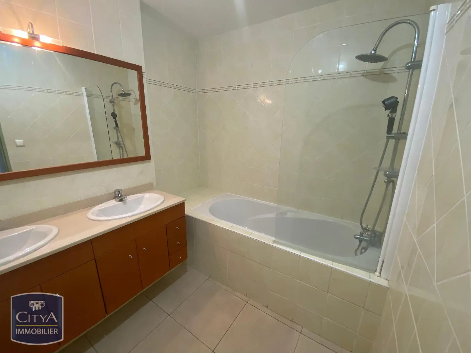 Photo 14 Appartement 4 pièces 101.96m²