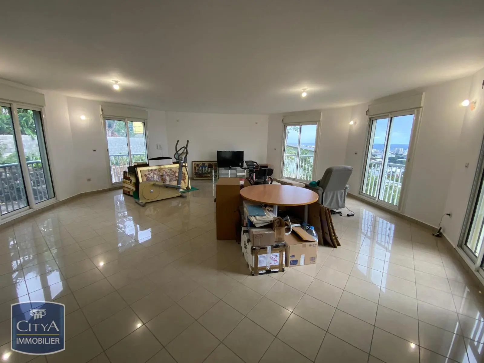 Photo 8 Maison 8 pièces 305.12m²