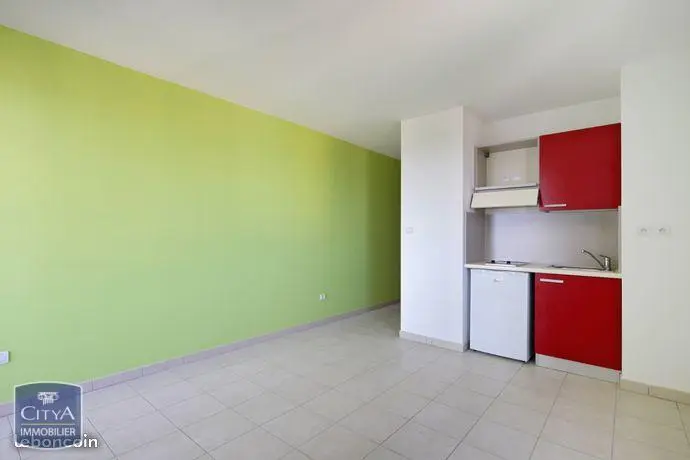 Photo 2 Appartement 1 pièce 28.16m²