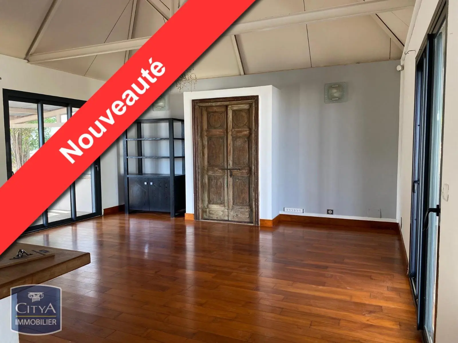 Photo 1 Maison 7 pièces 185m²