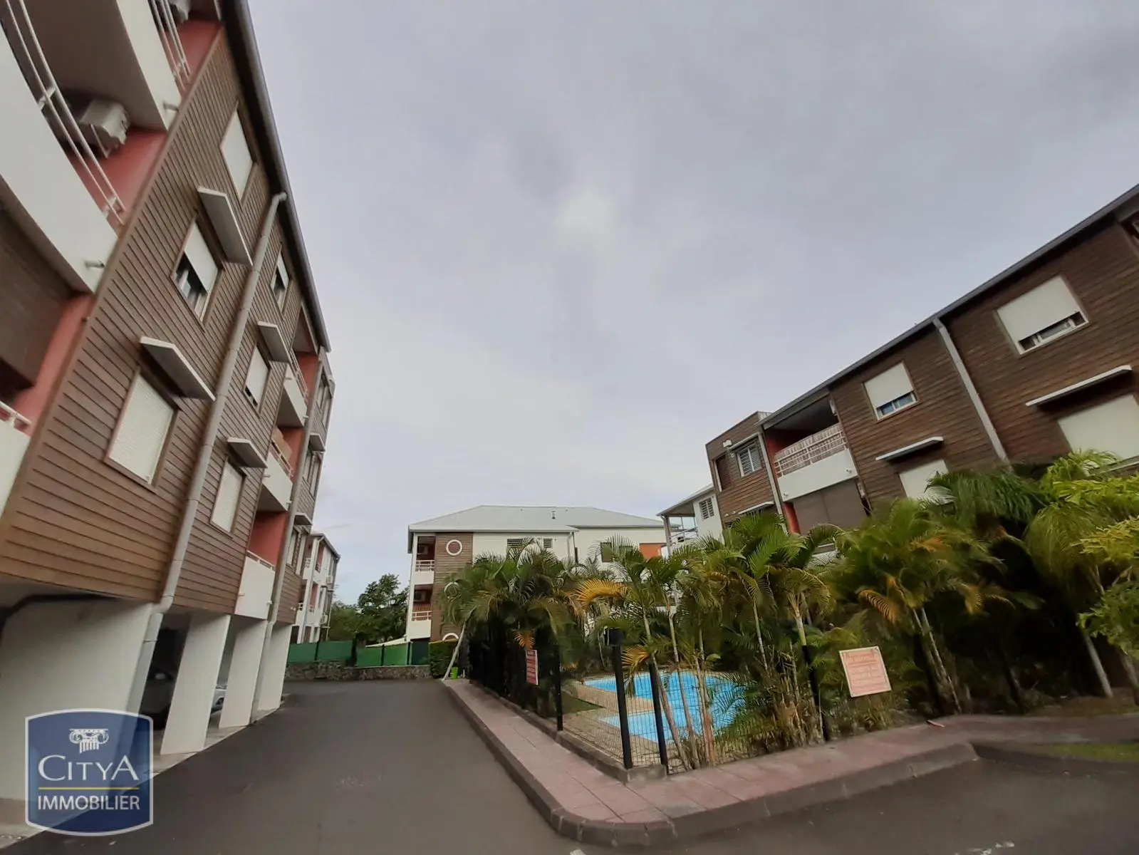 Photo 1 Appartement 1 pièce 23.4m²
