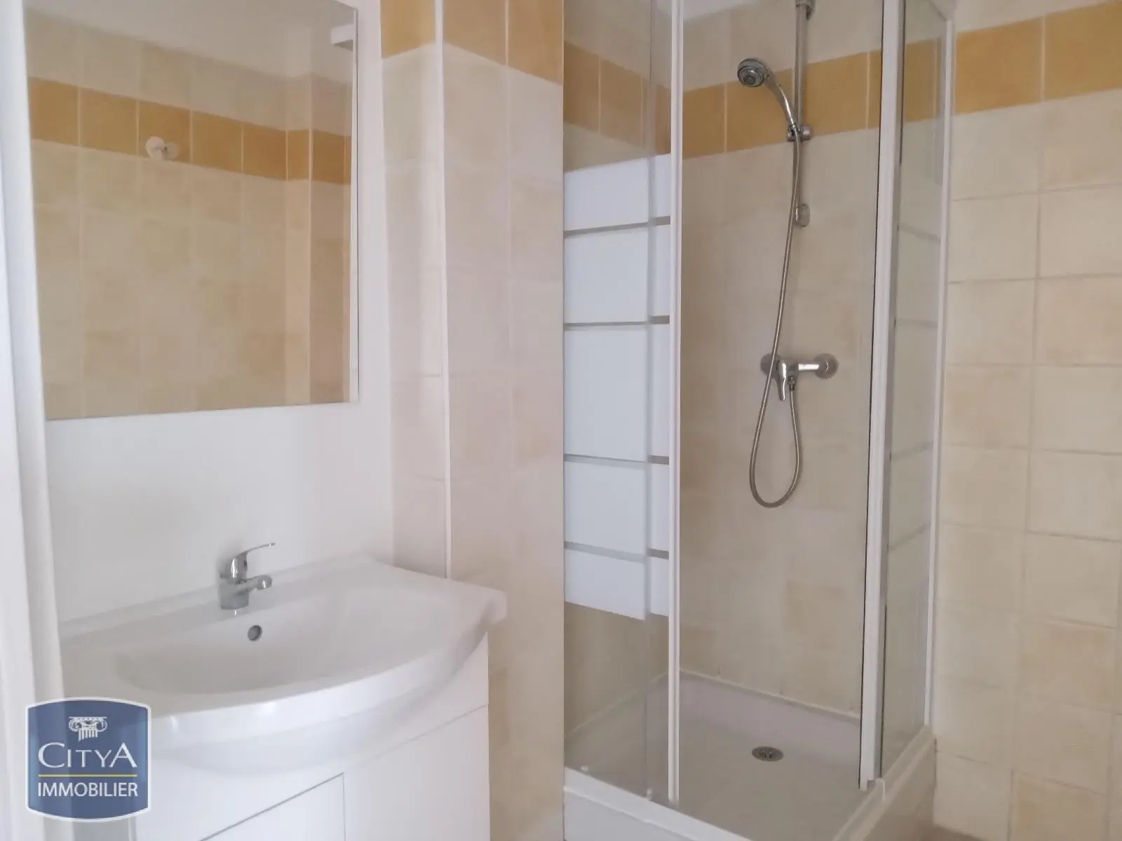 Photo 2 Appartement 1 pièce 26.66m²