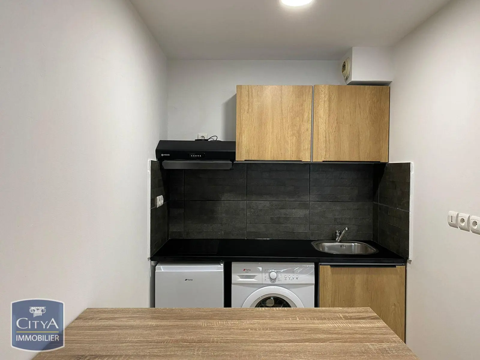 Photo 1 Appartement 1 pièce 24.8m²