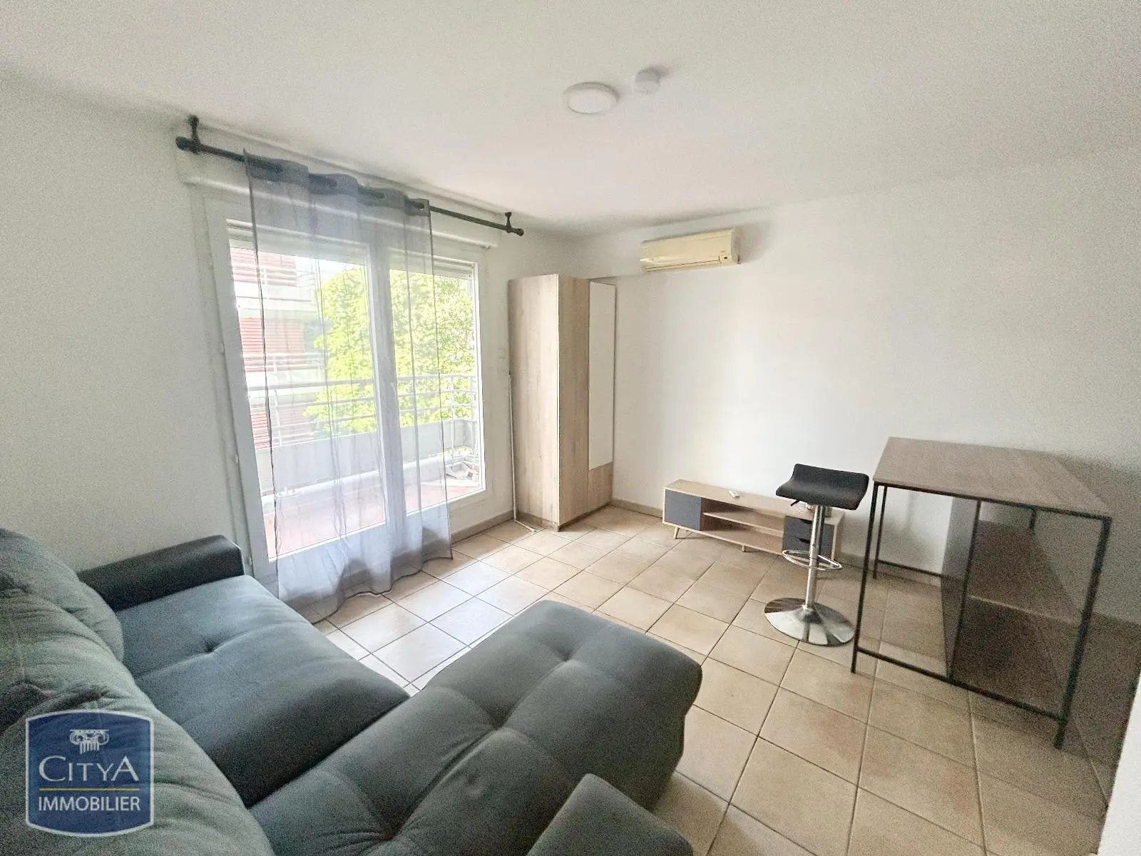 Photo 2 Appartement 1 pièce 24.8m²