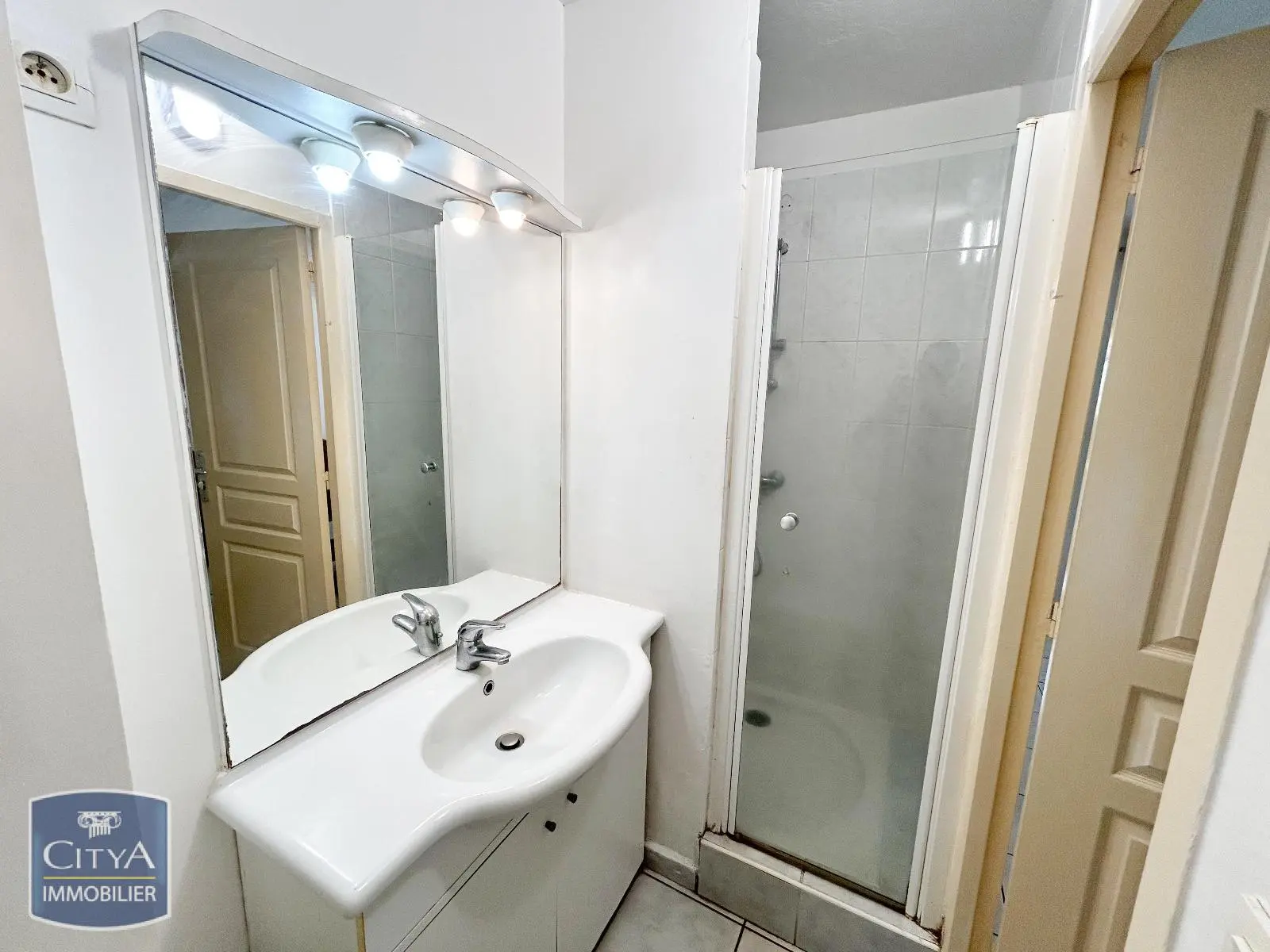 Photo 5 Appartement 1 pièce 28.5m²