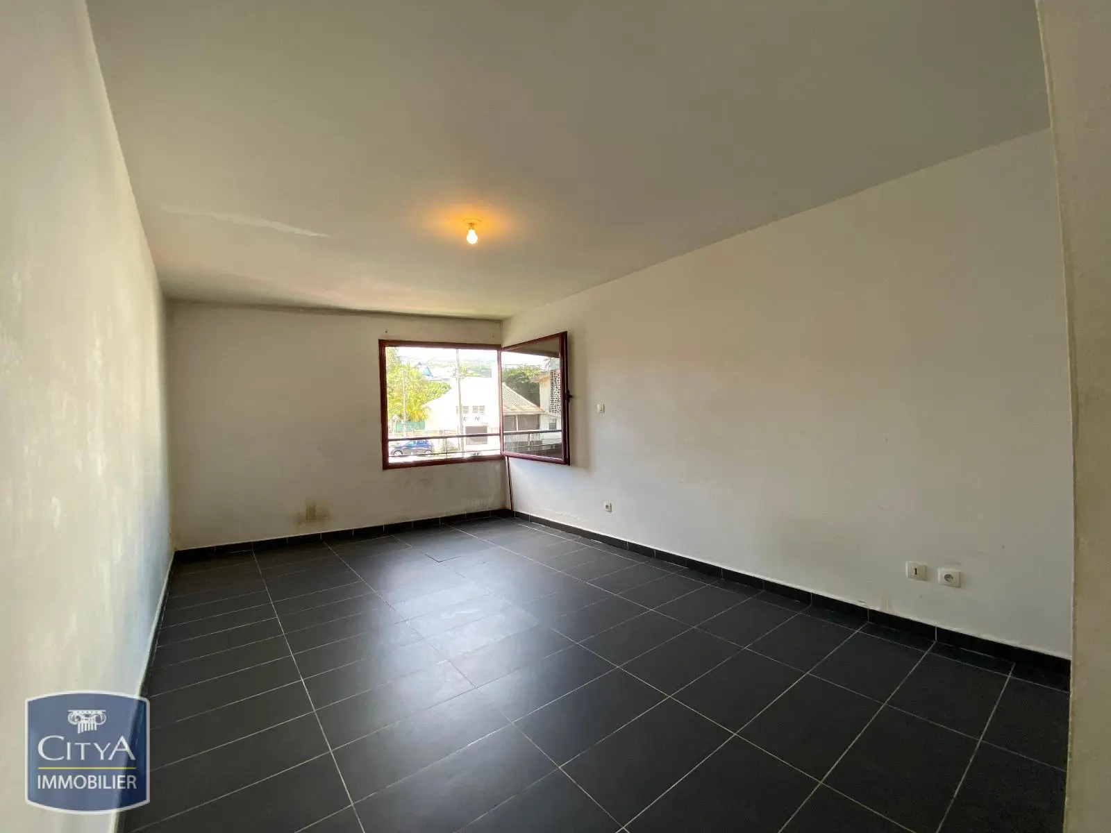 Photo 2 Appartement 1 pièce 21.12m²