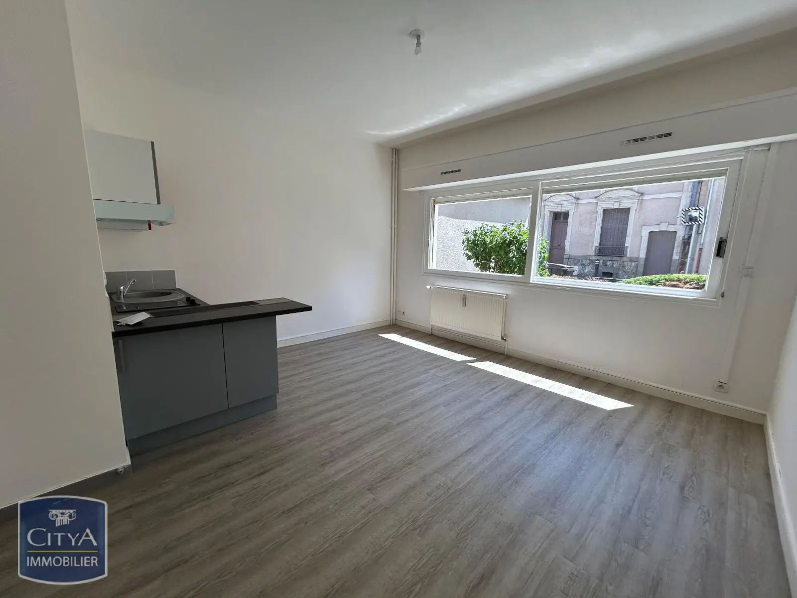 Photo 1 Appartement 1 pièce 33.64m²
