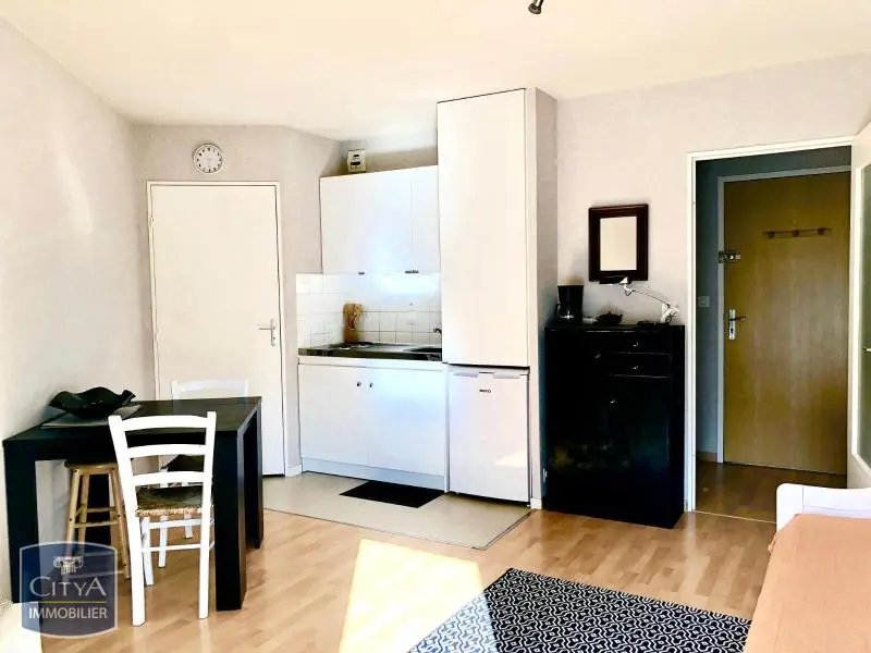 Photo 3 Appartement 1 pièce 24.8m²