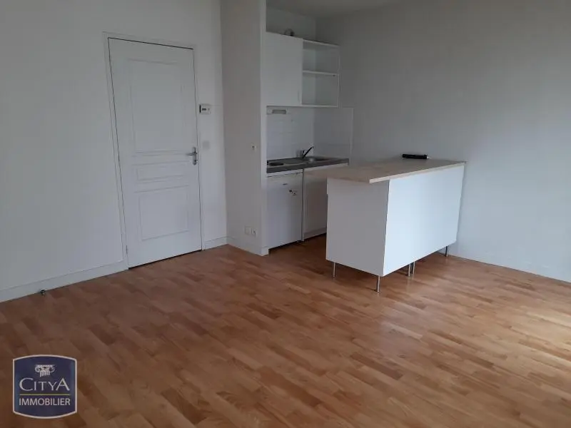 Photo 1 Appartement 1 pièce 27.29m²