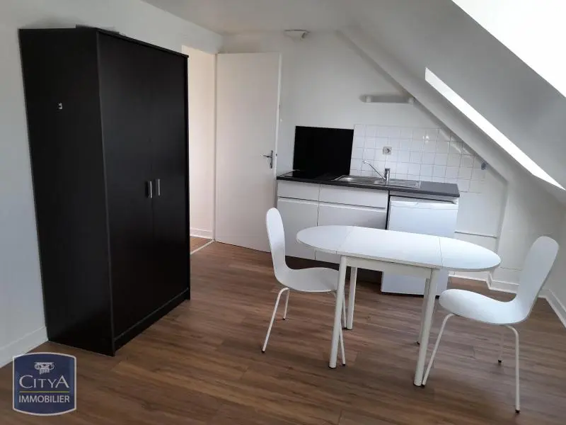 Photo 1 Appartement 1 pièce 12.76m²