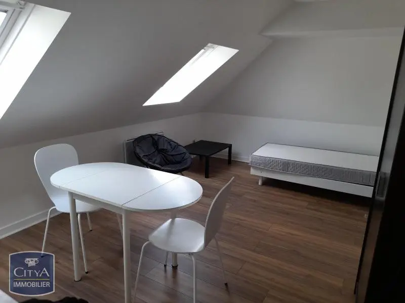 Photo 2 Appartement 1 pièce 12.76m²