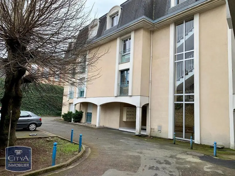 LOCATION T1 LAVAL