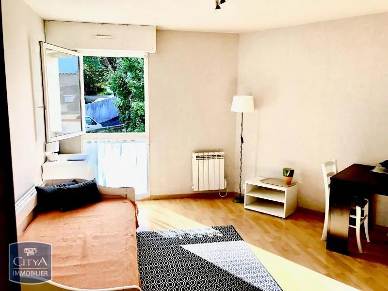 Photo 2 Appartement 1 pièce 24.8m²