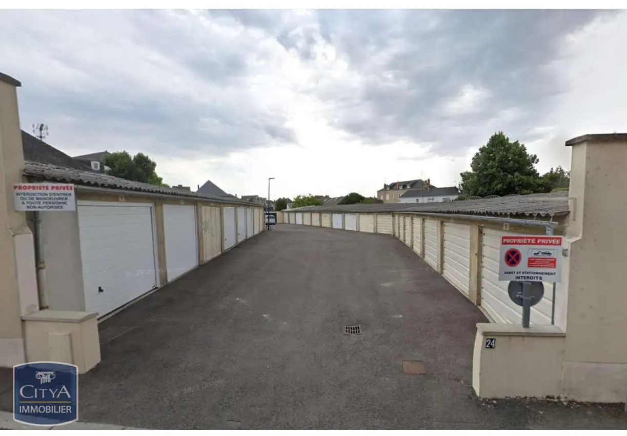 Photo 0 parking Laval