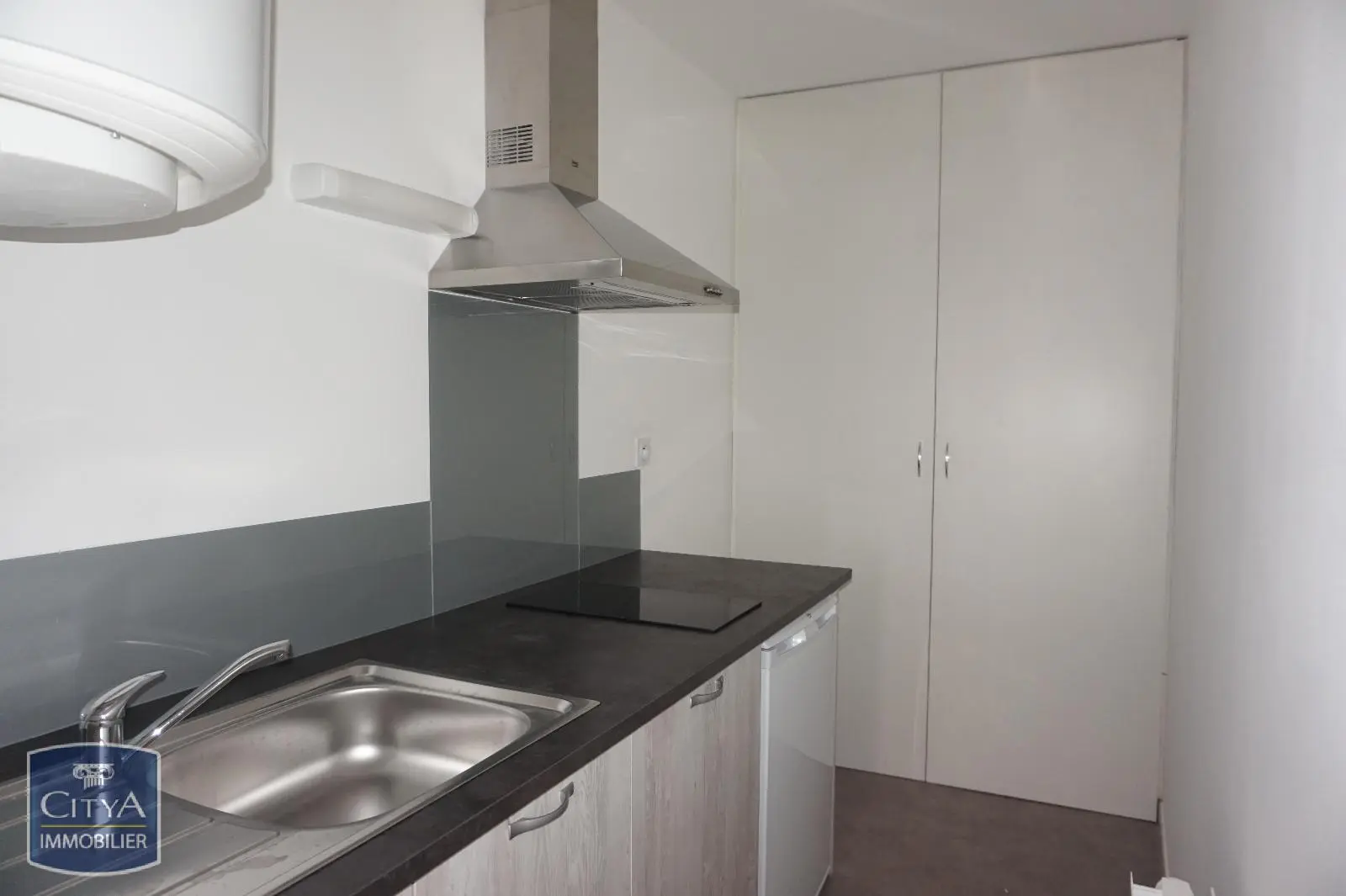 Photo 2 Appartement 1 pièce 43.71m²