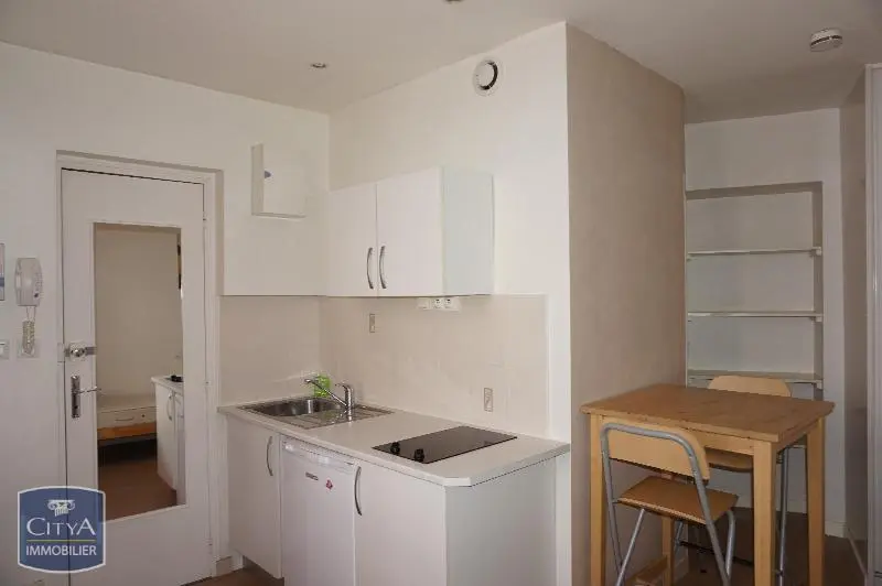Photo 1 Appartement 1 pièce 15.2m²