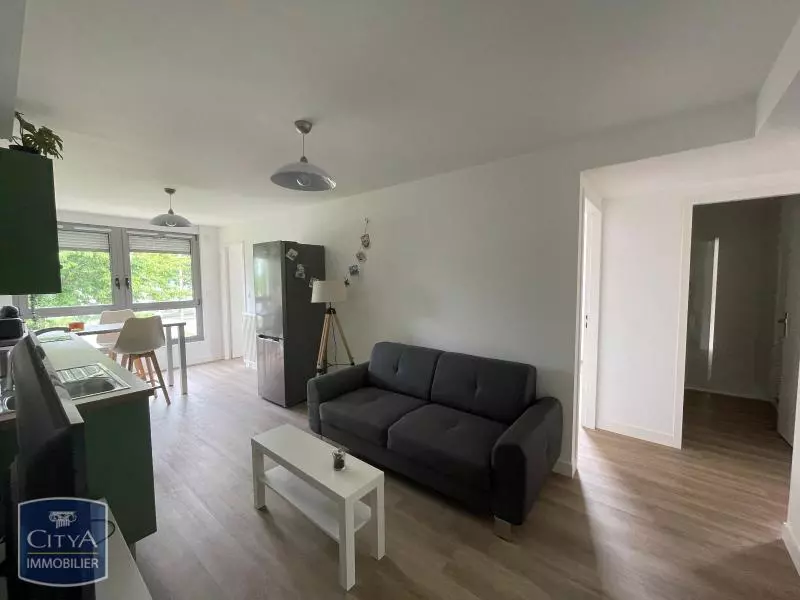 Photo 2 Appartement 1 pièce 10.84m²