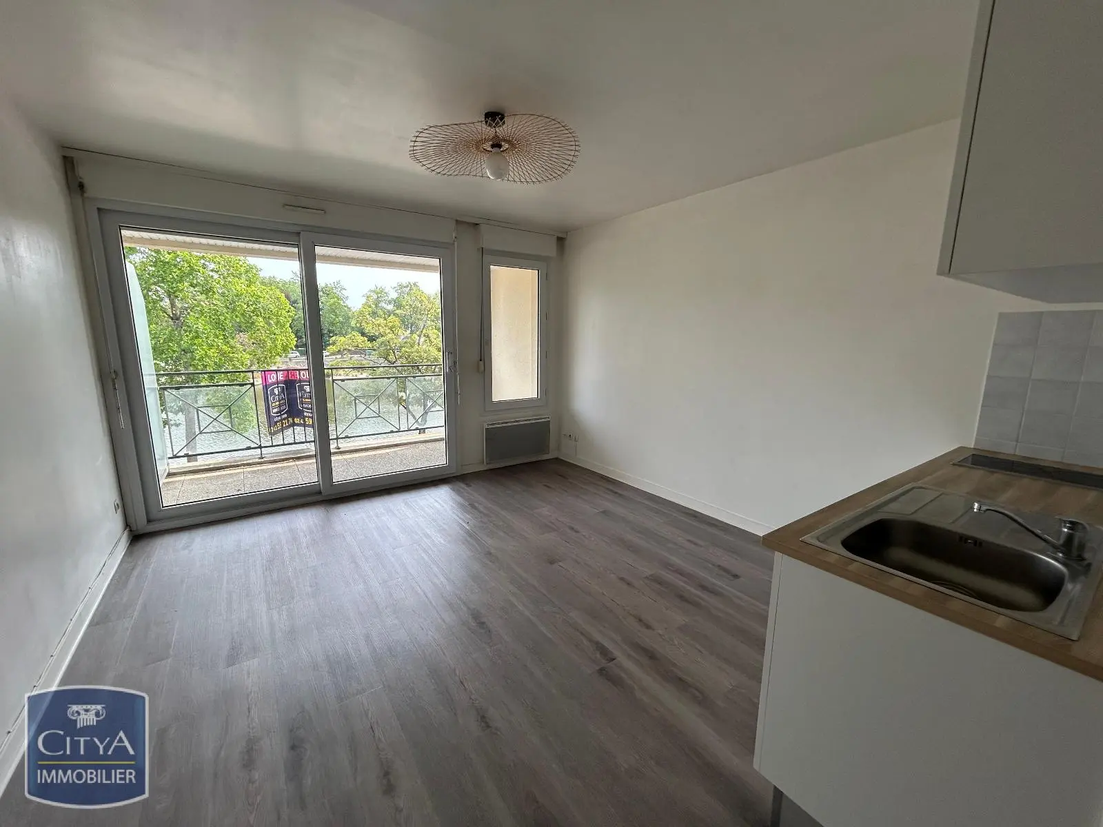 Photo 1 Appartement 1 pièce 25.59m²