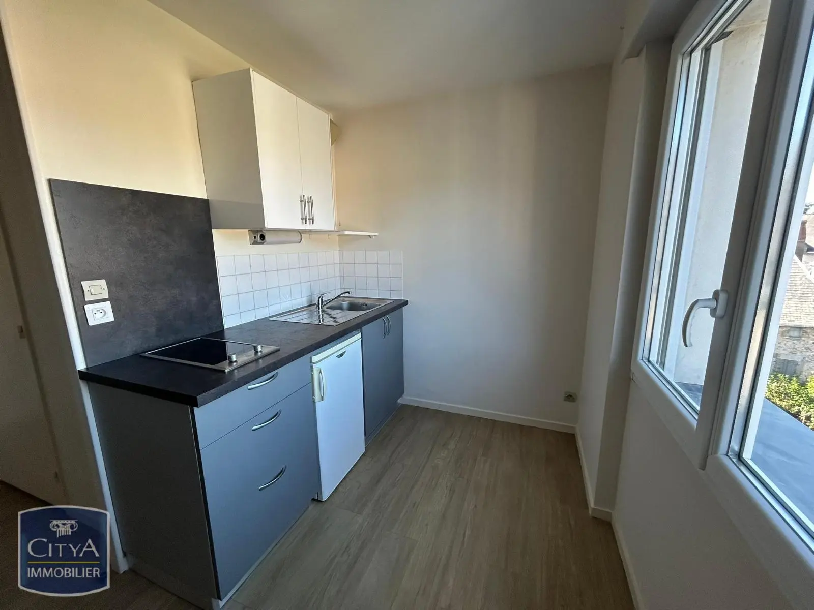 Photo 1 Appartement 1 pièce 19.3m²