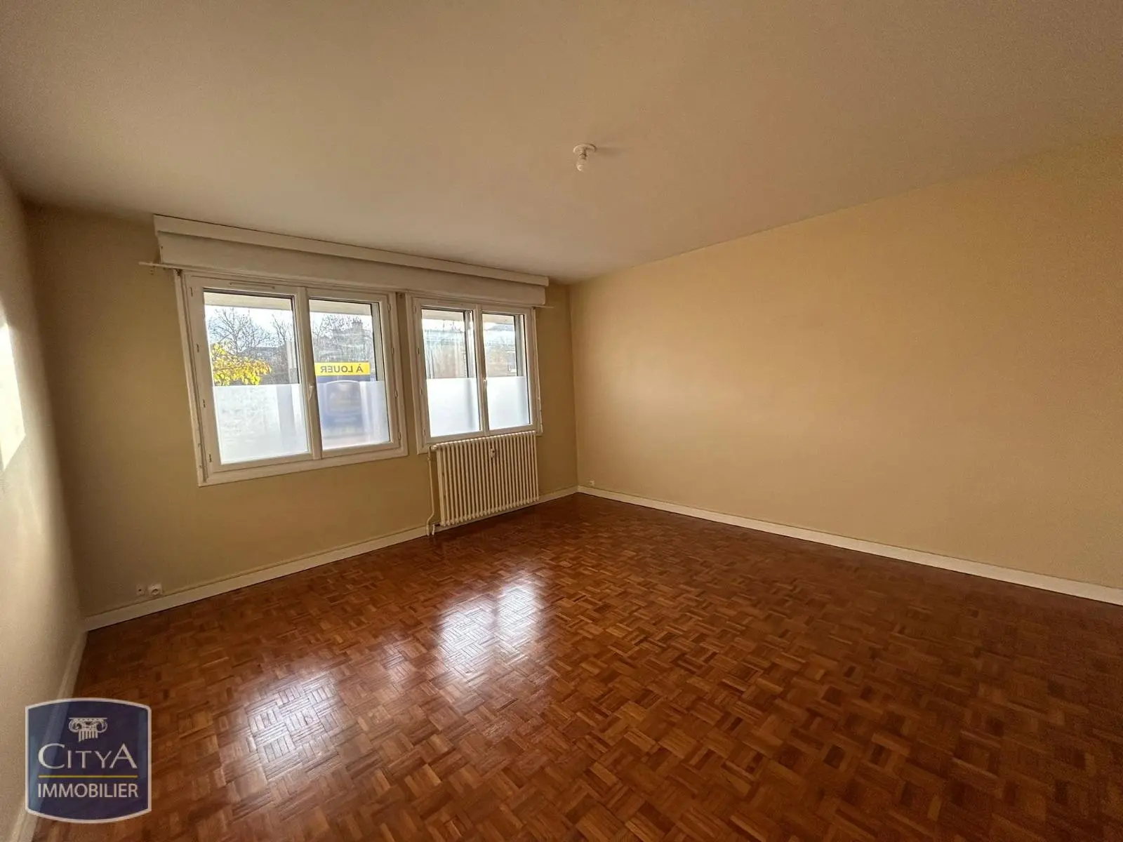 Photo 1 Appartement 2 pièces 56.08m²