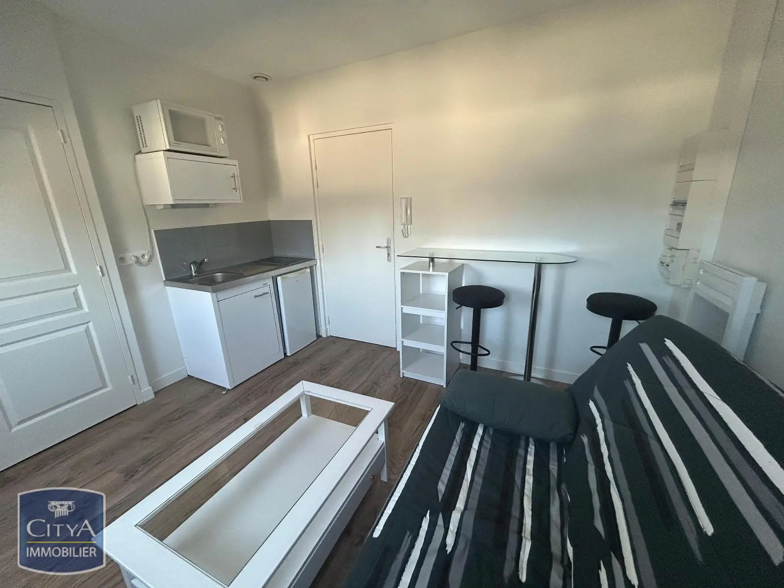 Photo 2 Appartement 1 pièce 11.66m²