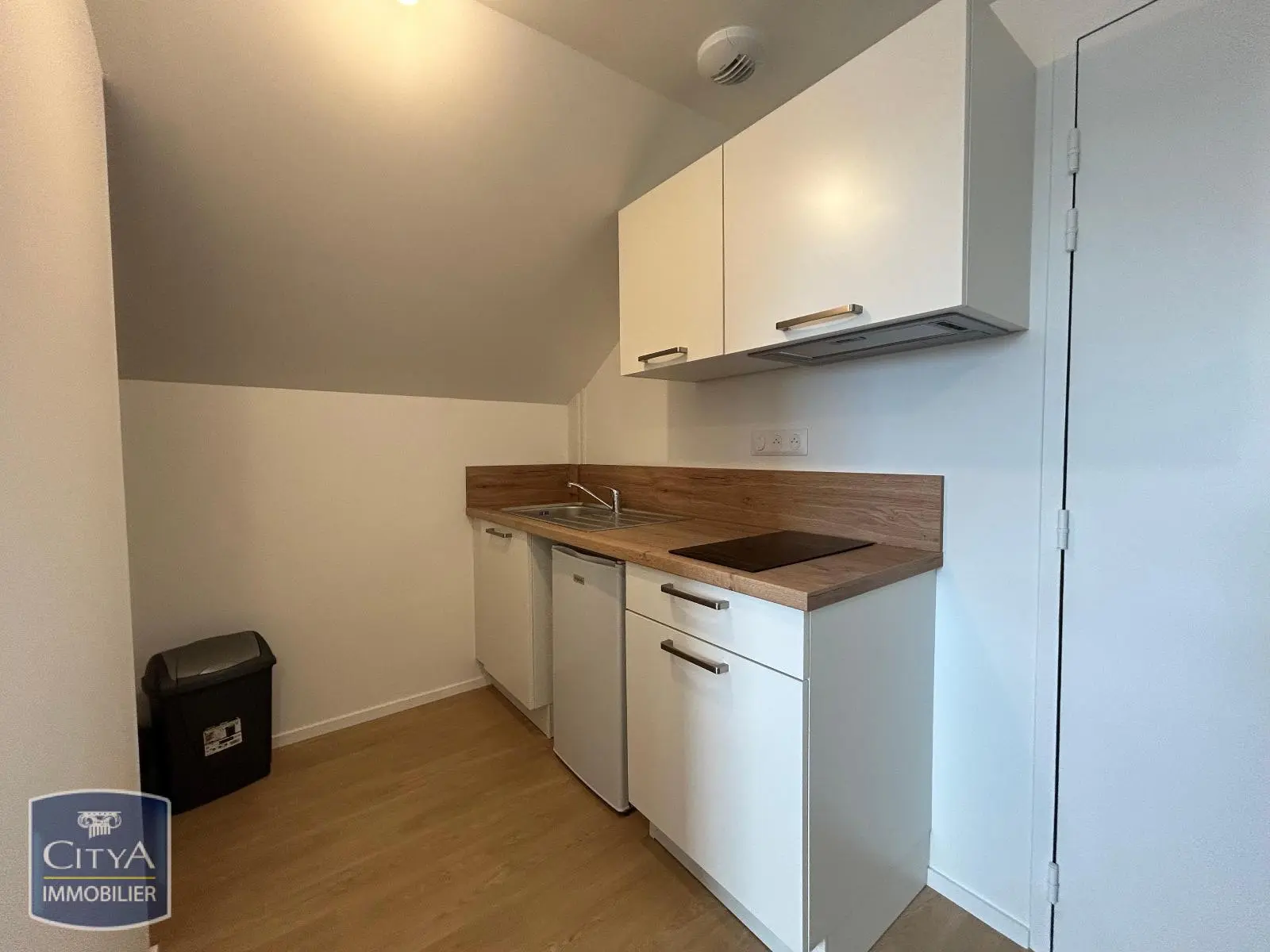 Photo 2 Appartement 1 pièce 15.41m²
