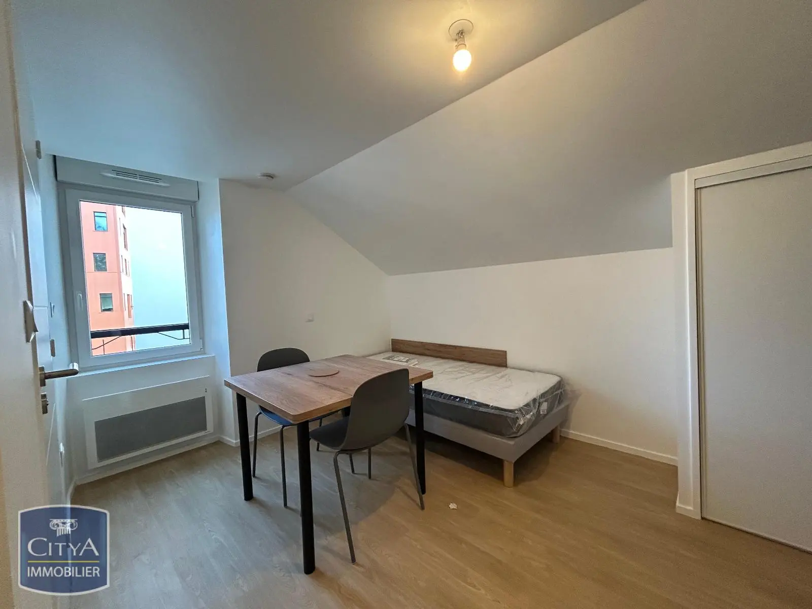 Photo 2 Appartement 1 pièce 15.26m²